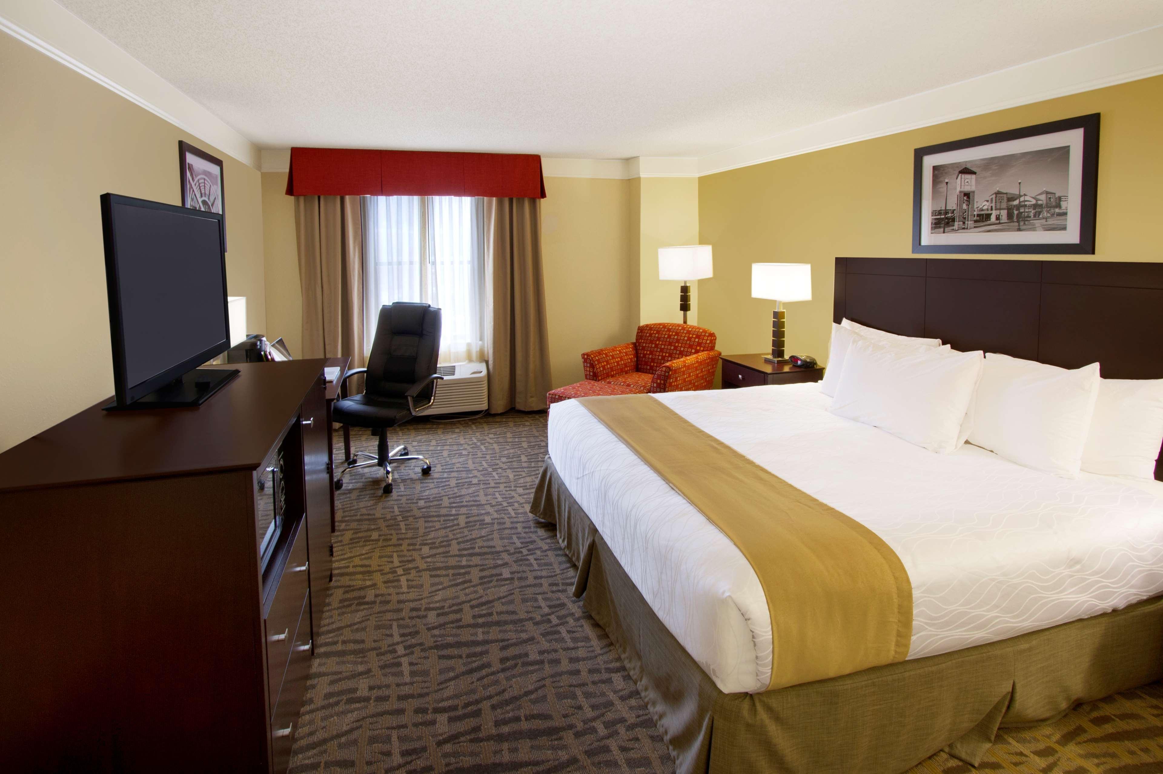 Best Western Plus Peoria Buitenkant foto
