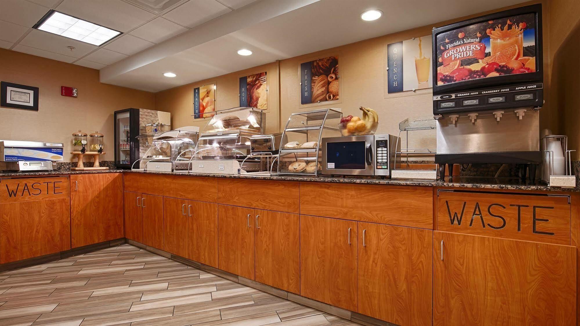 Best Western Plus Peoria Buitenkant foto